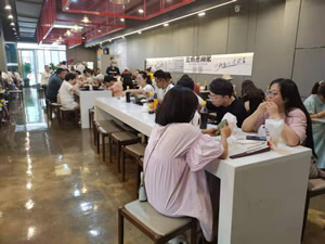 吃砂锅，开通会员，就可以积分兑换礼品啦！