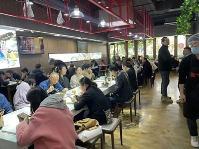 藏在兰州的暖心砂锅｜30 年老味道，致敬每一位妈妈